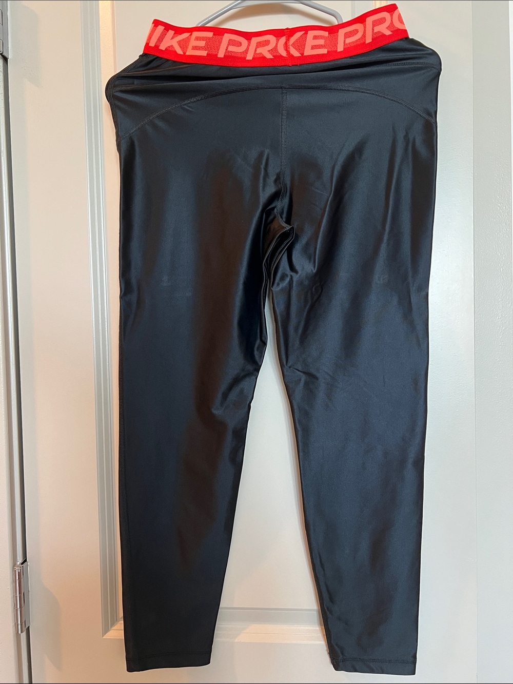 Nike Black Leggings with Red Nike Pro Waistband - Picture 2 of 6